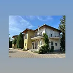 Ivett Apartmanhaz *